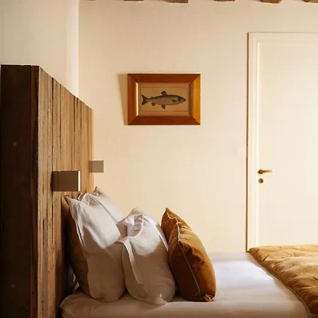 Hotell L'absinthe 3*