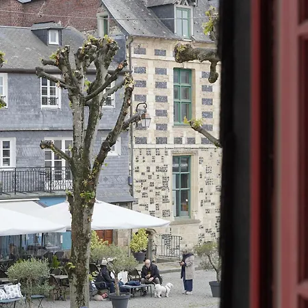 Hotel L'absinthe 3*