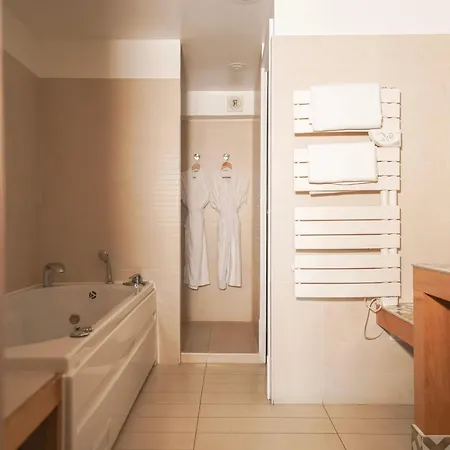 L'absinthe 3* Honfleur