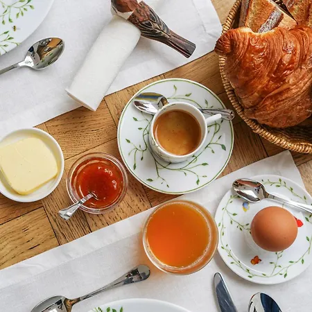 Hotell L'absinthe 3*