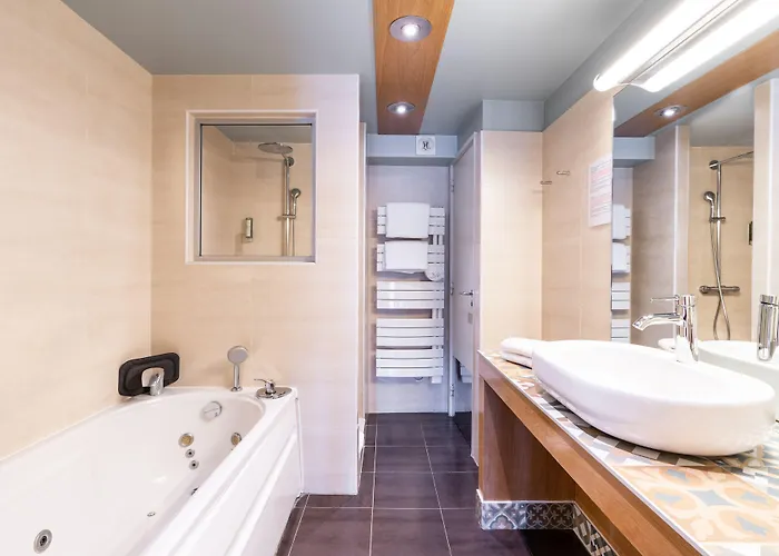 L'absinthe 3* 翁弗勒尔