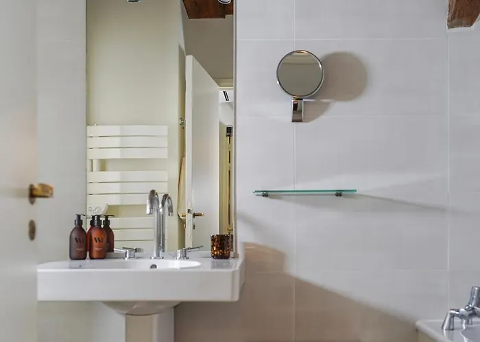 酒店 L'absinthe 翁弗勒尔